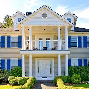 Belle Maison Aupres De La Bed & Breakfast Sidney