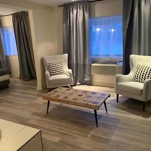Newstar Hotel Montreal