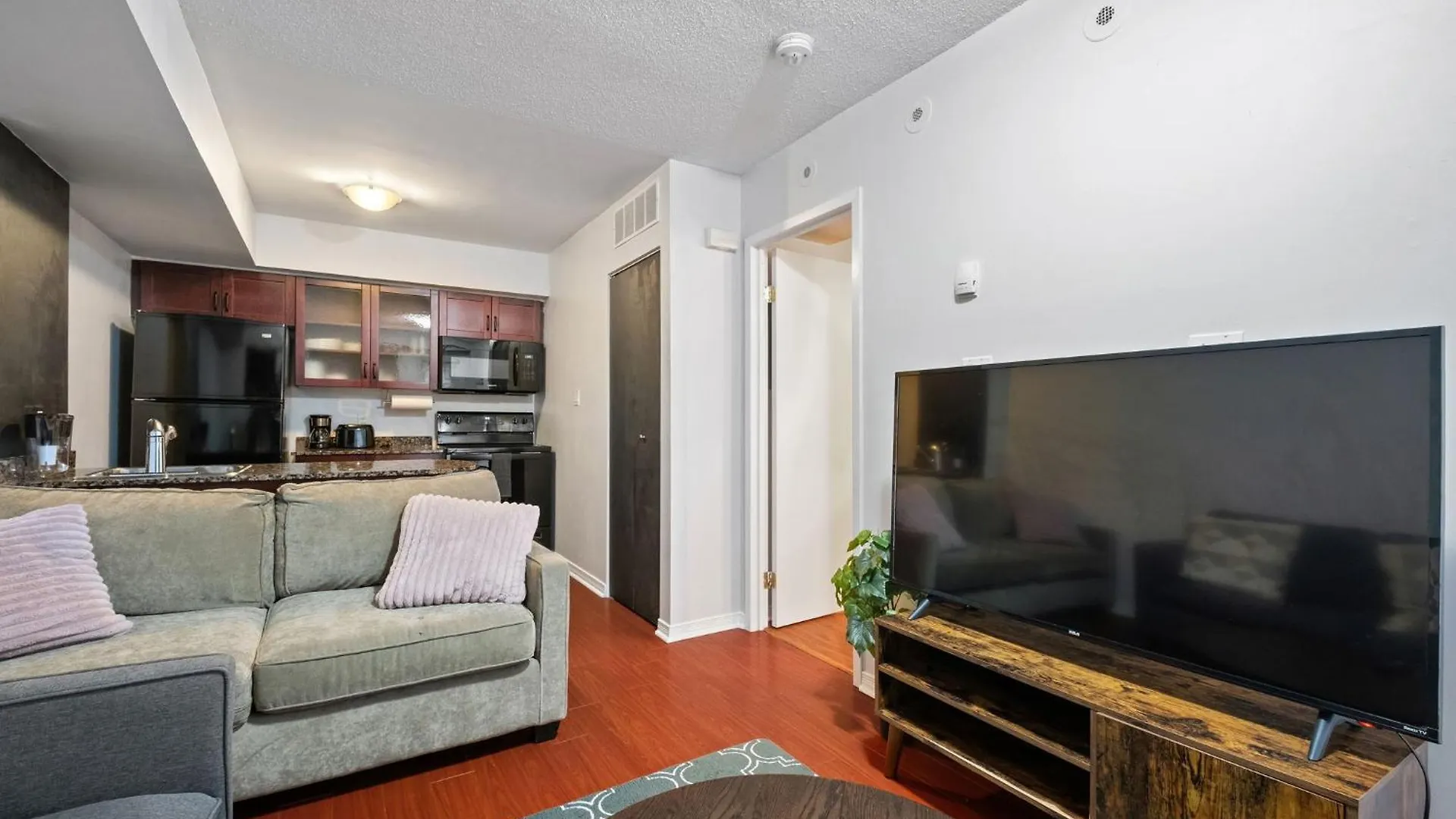 Liberty Village Townhouse Toronto 0*,  Canada